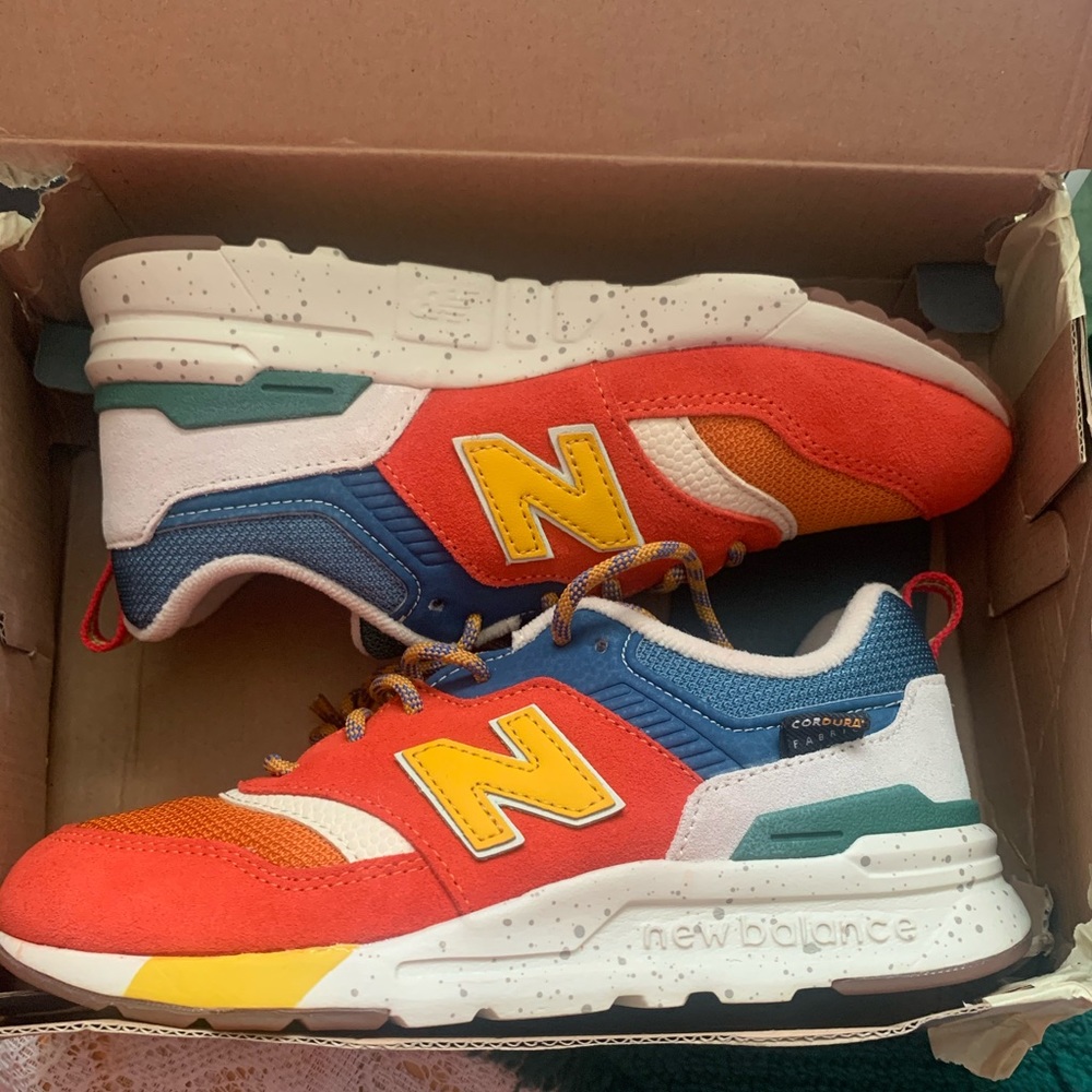 New balance shoes